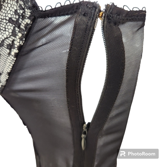 Victorias Secret Underwire Black Sheer Lace Side Zip Lingerie Bustier Corset 34B - Picture 6 of 16